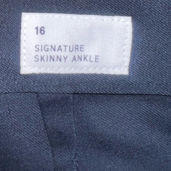 Gap- Navy signature skinny ankle pants - Picture 6 of 6